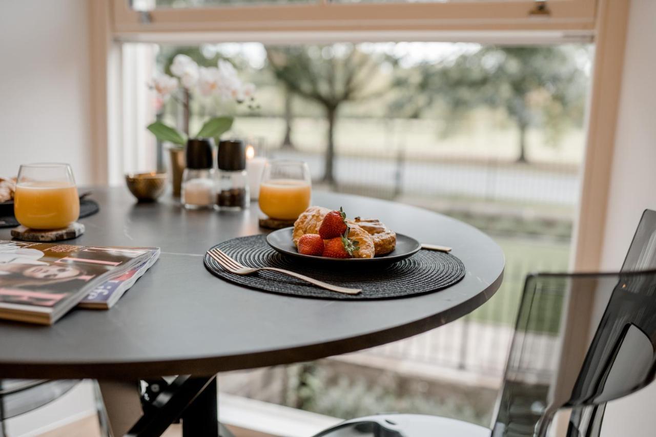 York Place One Harrogate Bagian luar foto