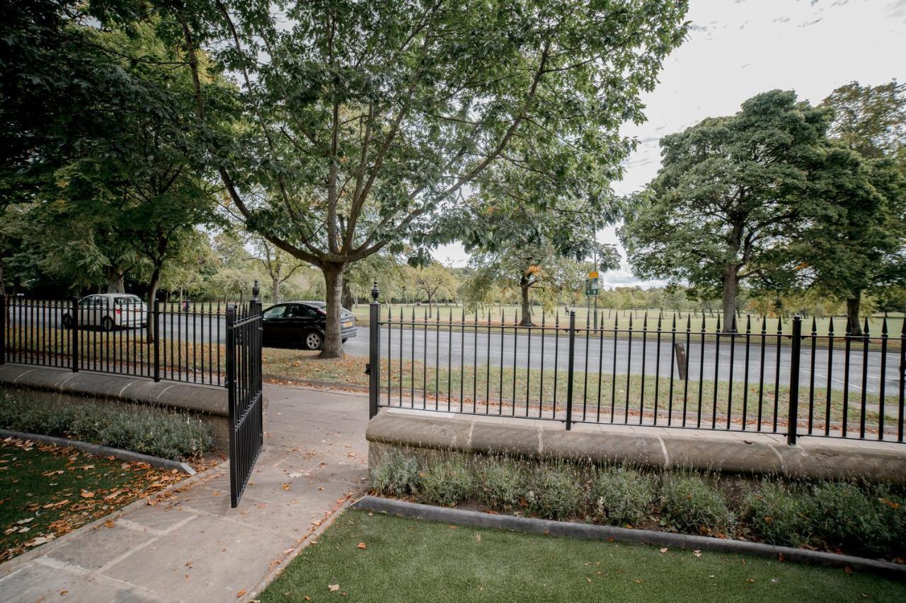 York Place One Harrogate Bagian luar foto