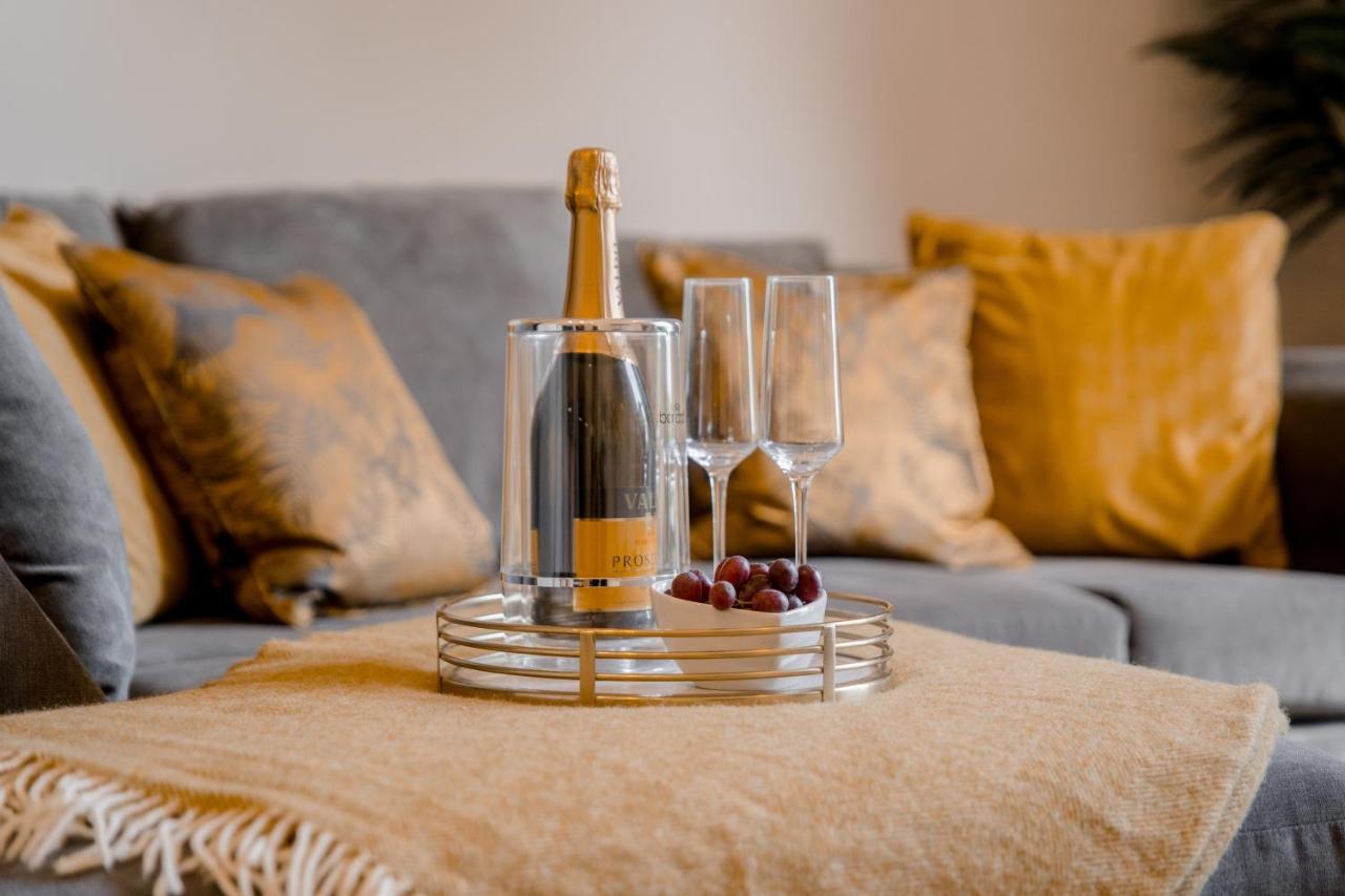 York Place One Harrogate Bagian luar foto